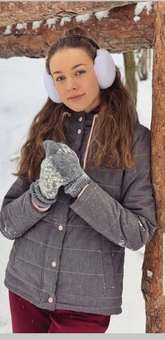 Alina — 3 / 6