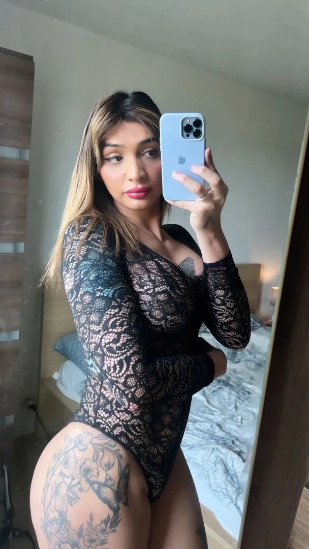 Emma, Escort, Lier