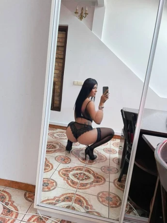 Sara Diva Ts — 8 / 12