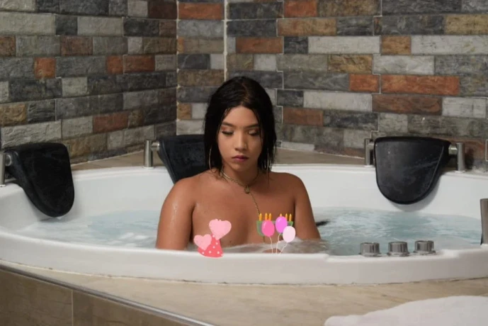 TS Vanessa — 6 / 24