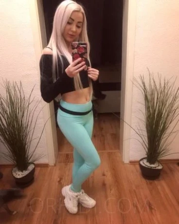 Deutsche Dame für Neuanfänger (echt/privat/diskret) — 13 / 23