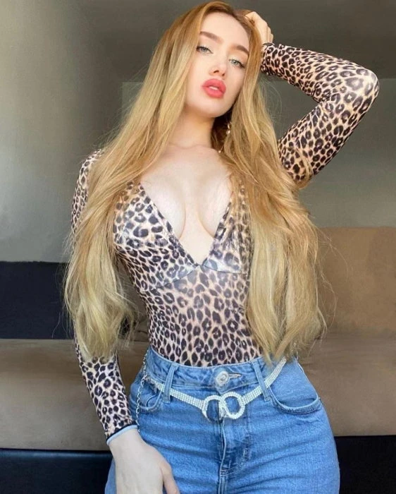 Luisa — 2 / 4