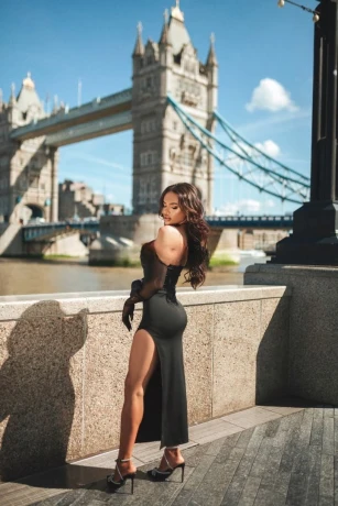 Miss Colucci — 2 / 8