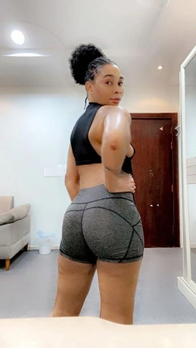Tyra — 3 / 6