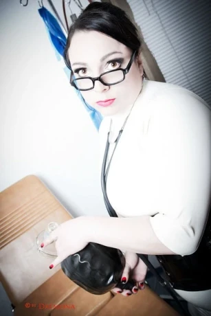 Daemona Noir Fr Dr Weiss Bizarrarztin — 7 / 23