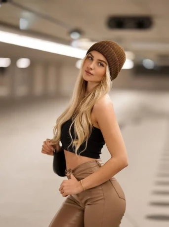 Dalila — 1 / 3