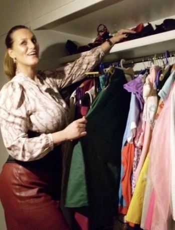 Yvonne Nice — 7 / 12