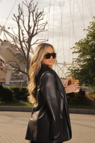 Khloe Bella — 4 / 8