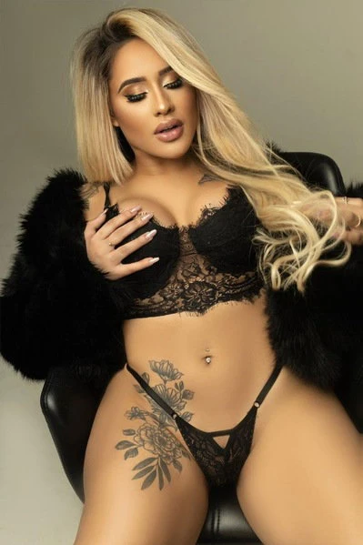 Cassie, Escort, Geneva