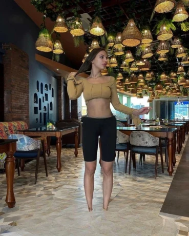 Alexandra — 9 / 14