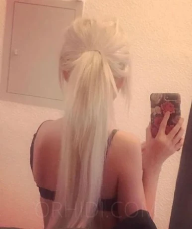 Deutsche Dame für Neuanfänger (echt/privat/diskret) — 19 / 23