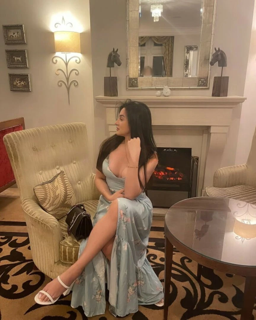 Kamilla Cozer — 3 / 4