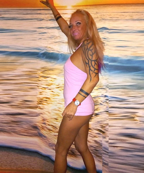 Cora AV, Escort, Hannover