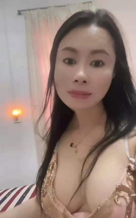 Vivi, Escort, Amman