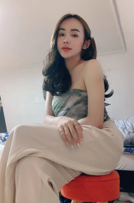 Flower — 3 / 8
