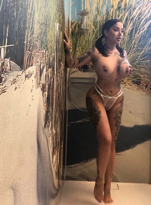 Kira Ink, Escort, Dresden