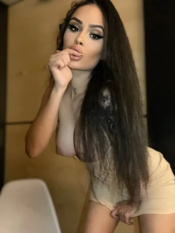 Jaqueline Haus Und Hotel Besuche — 12 / 14