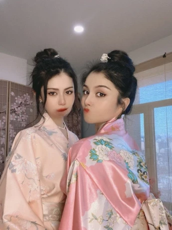 Model Judy — 11 / 13