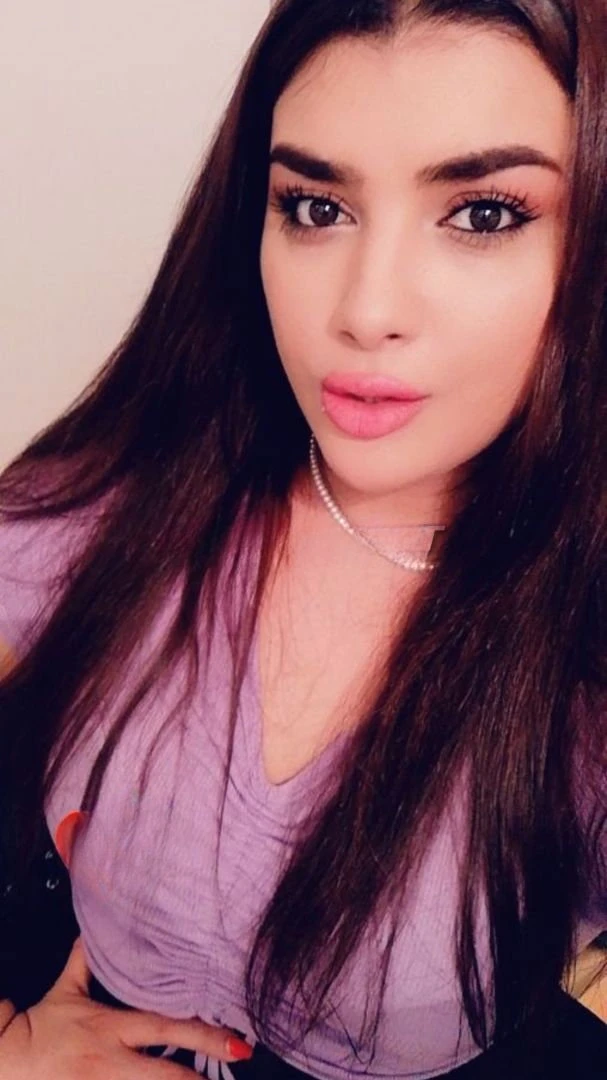 Elissa, Escort, Milan