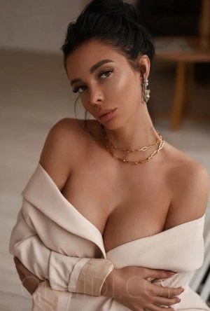 Lora, Escort, Istanbul
