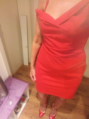 Blonde Milf Private And Discreet — 1 / 3