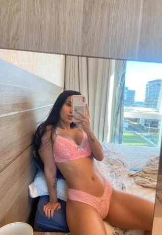 Hot Video Call — 2 / 9