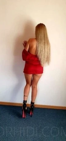 Celine - Apartmenthaus Erotic Island — 3 / 4