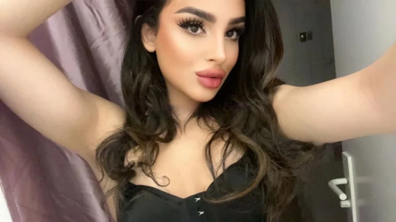 Bella Bellucci — 5 / 8