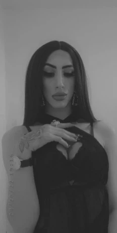 Samira- Trans Diva — 2 / 5