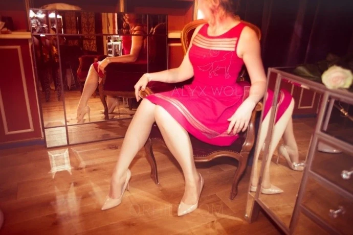 AlyxWolfe — 11 / 15