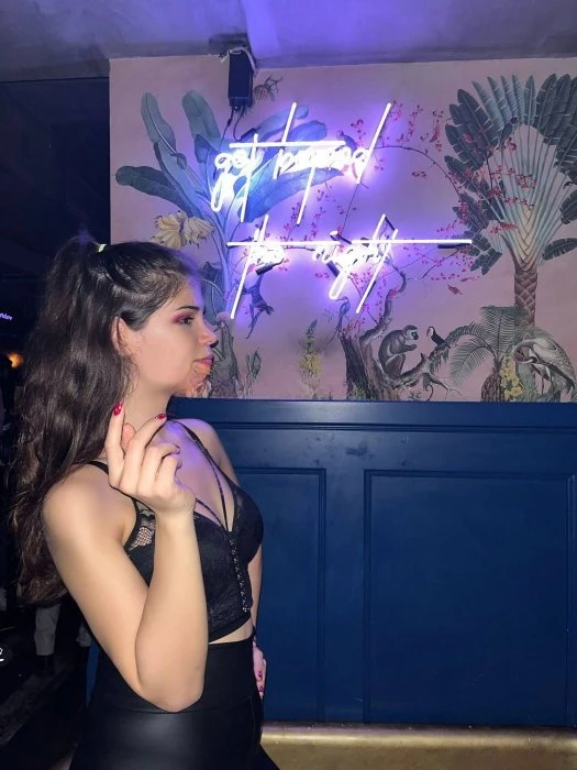 Victoria — 6 / 12