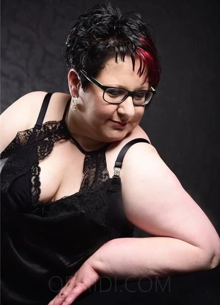 LILLY - DEUTSCHES PLUS SIZE MODELL, Escort, Halle (Saale)