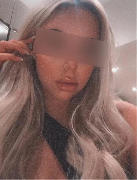 Kim Deutsch Privat — 3 / 4