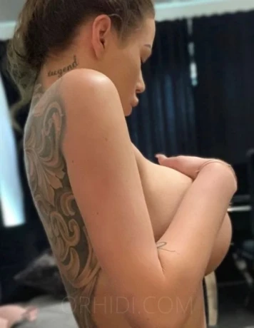 Deutsche Christina — 12 / 18