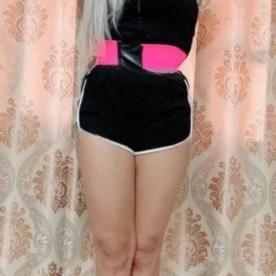 Uriel Gold, Escort, Nizwa