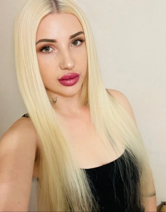 Lana — 2 / 3
