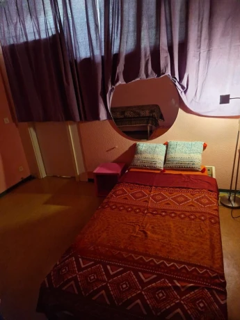 Effretikon Nur Junge Motivierte Und Saubere Frauen — 2 / 3