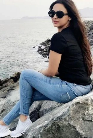 Nataly — 4 / 5