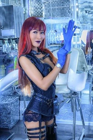 LADY ANNA — 12 / 24