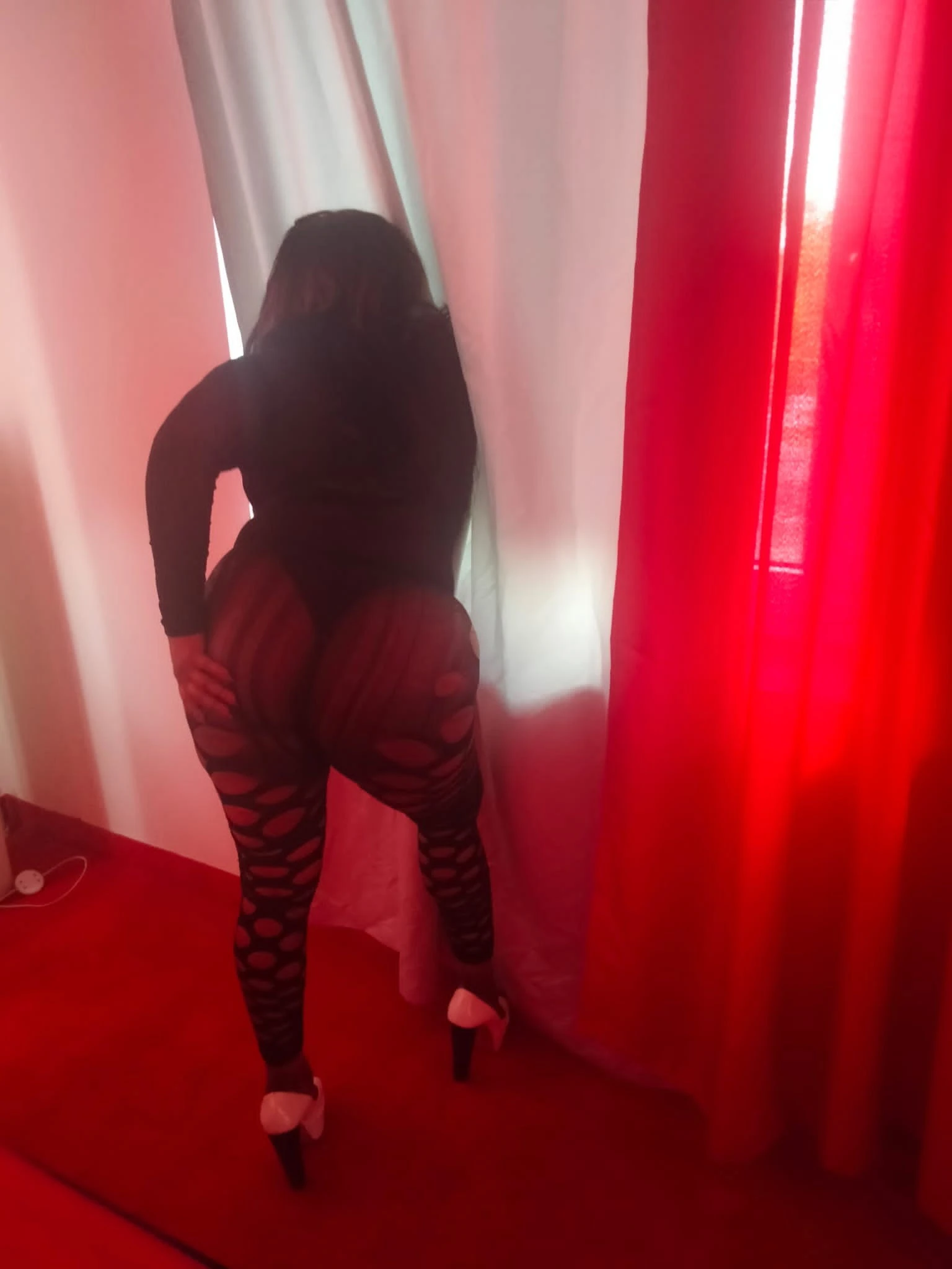 Annabella 11 — 3 / 4