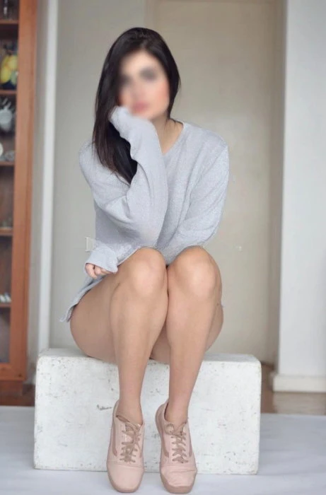 Violeta, Escort, Munich