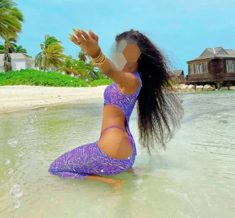 Kyky Monroe — 3 / 6
