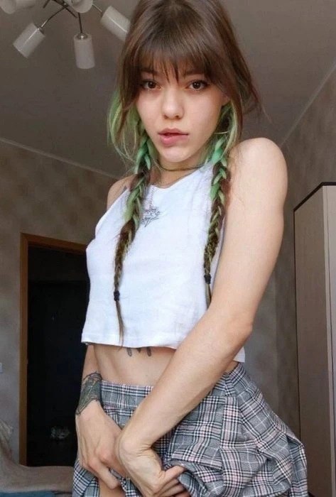 Lena — 7 / 8