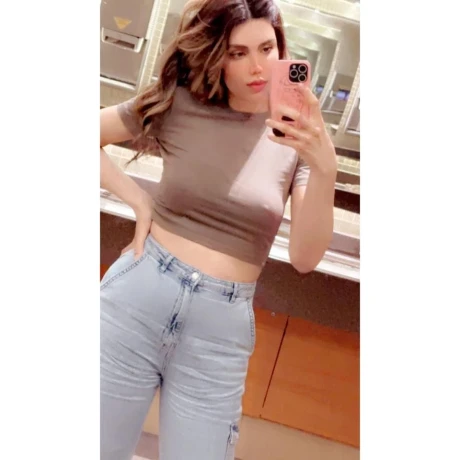 Lana Arab — 4 / 11