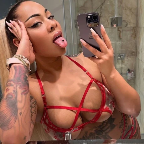 BONI - 100% curvy deutsch/latina NUR BIS SONNTAG !! — 2 / 6