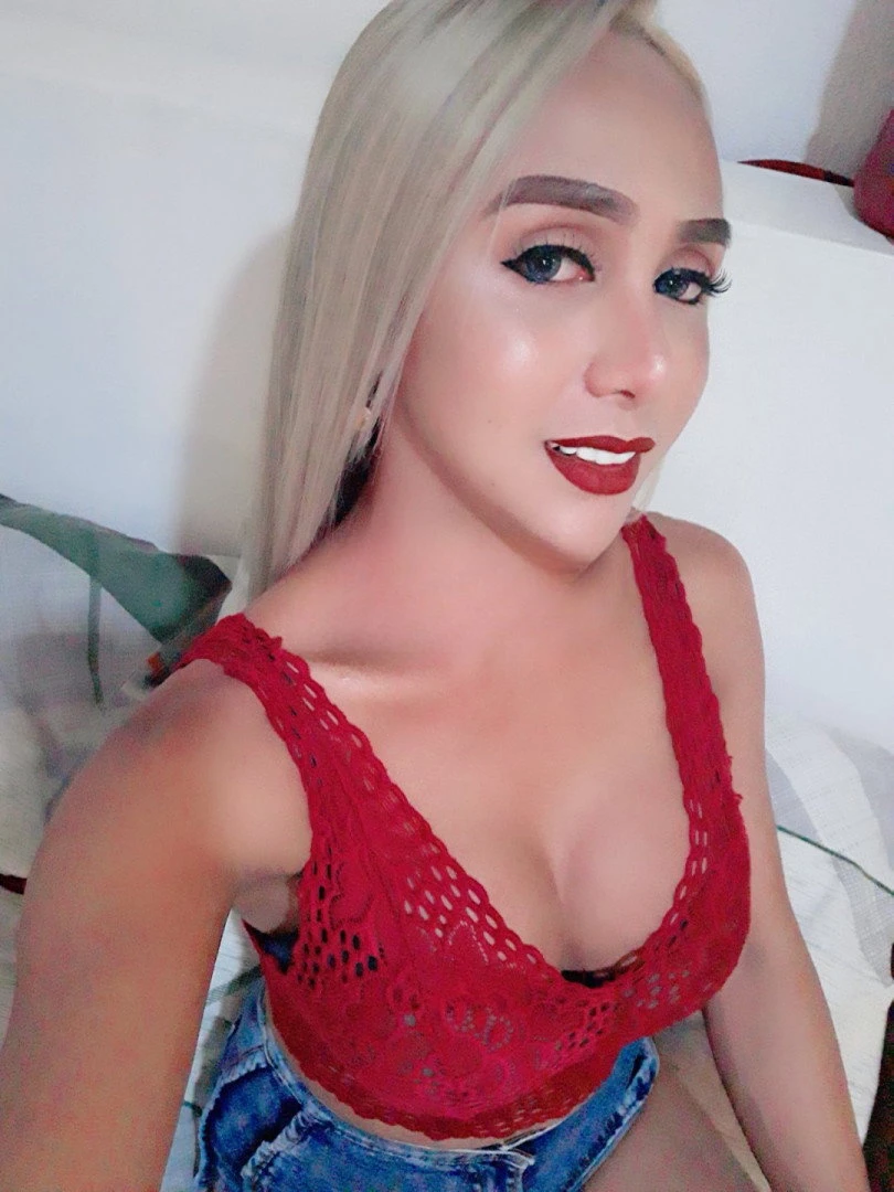 Shanewafa, Escort, Cebuano