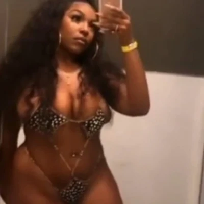 Roselyn, Escort, Beirut