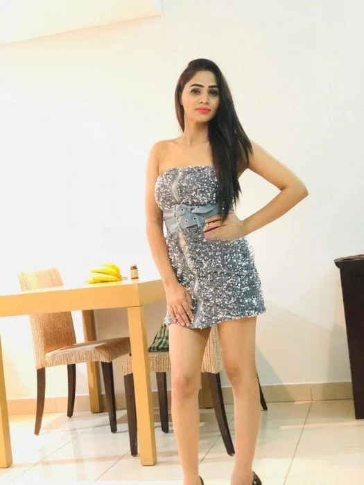Sruthi, Escort, Al Wukayr