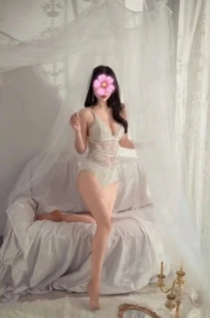 Mina 100% Originalbilder! — 2 / 3