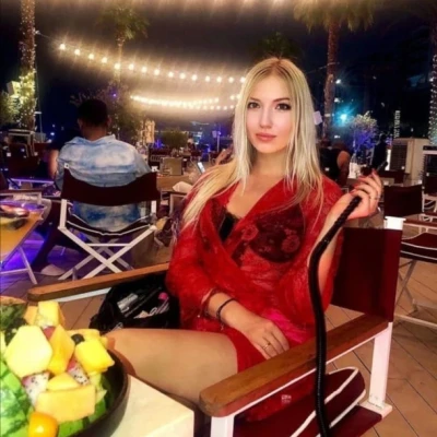 Ava, Escort, Catania